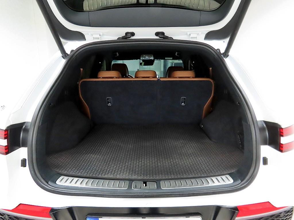 Genesis GV70 - Vista 5