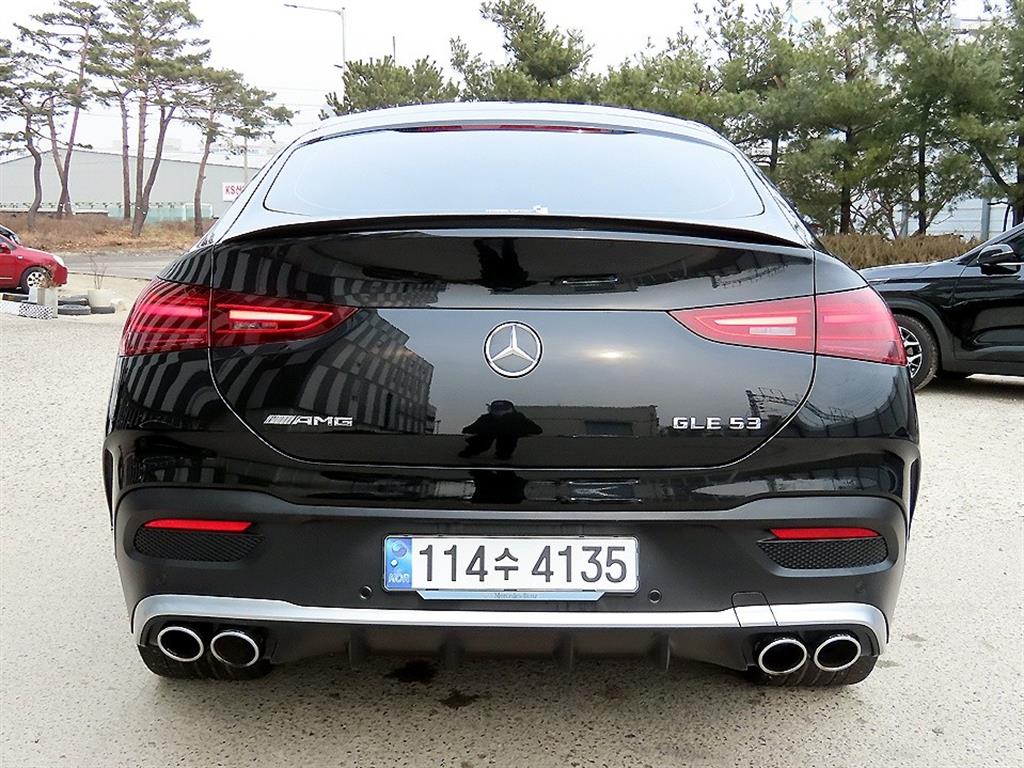 Mercedes Benz GLE Class - Vista 4