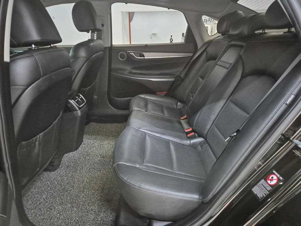 HYUNDAI Grandeur - Vista 12