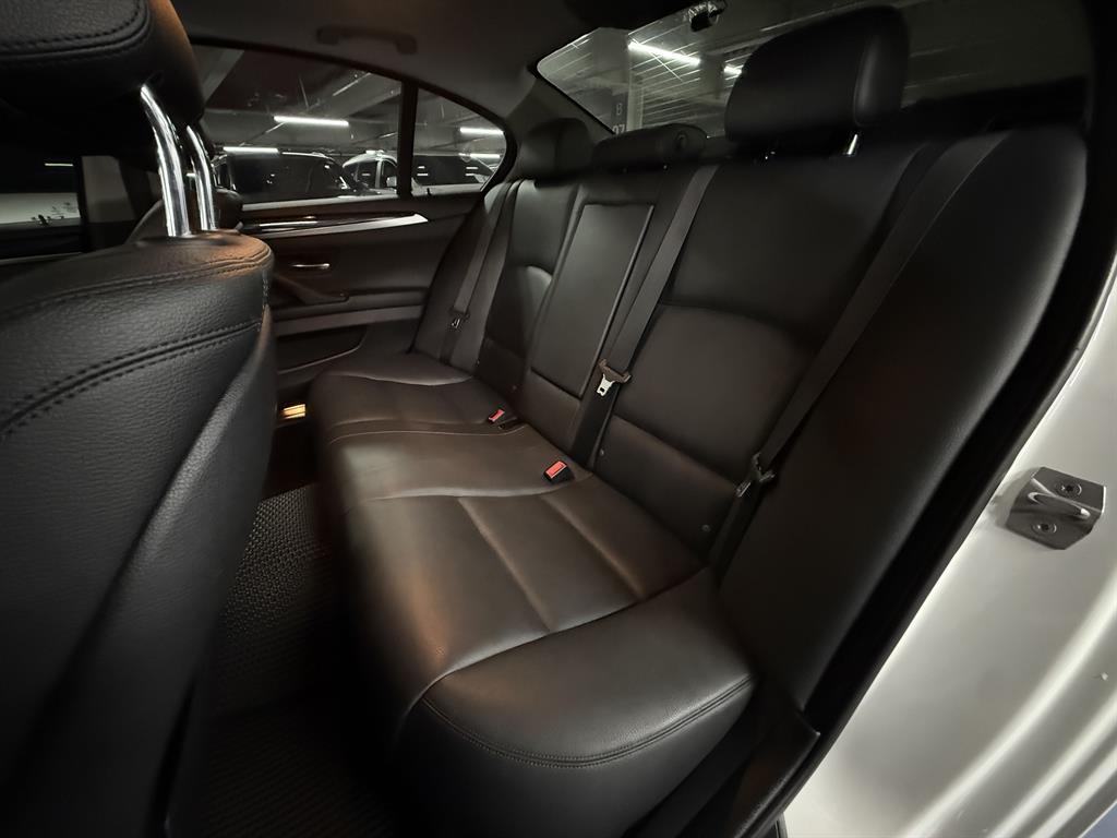 BMW 5 Series - Vista 7