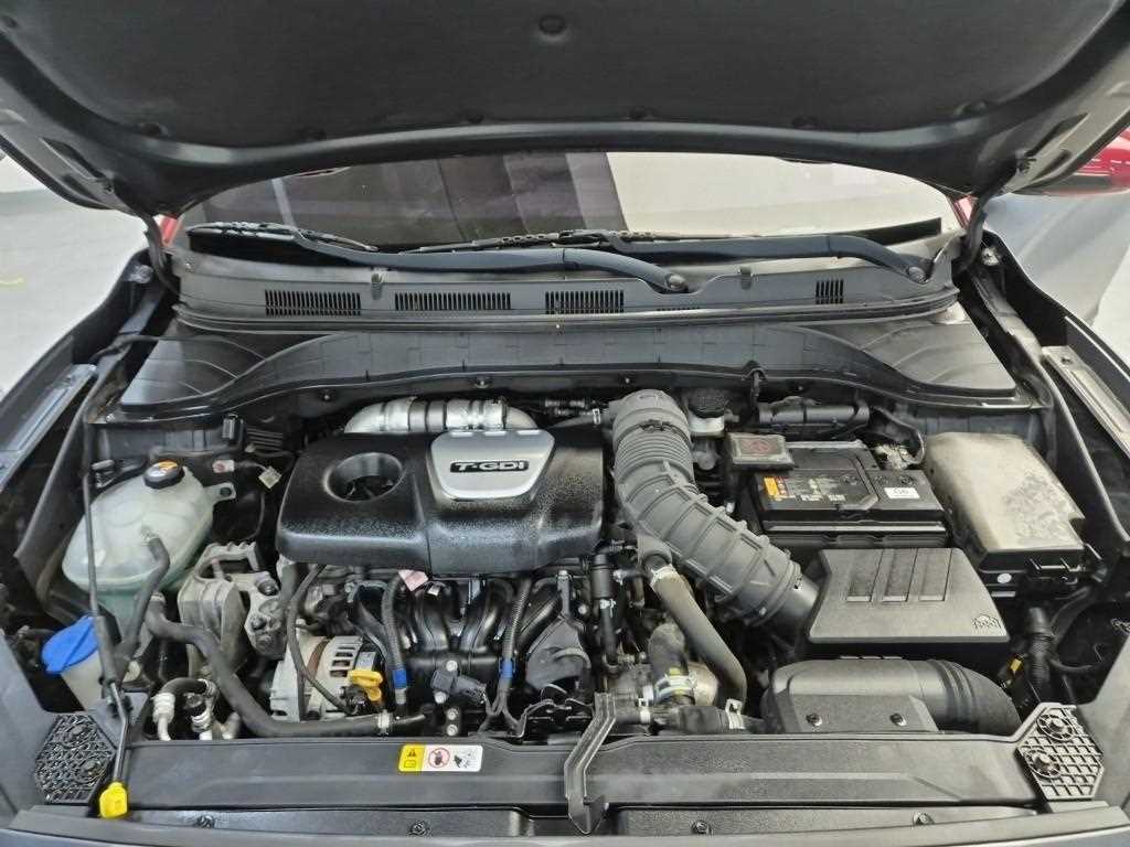 HYUNDAI Kona - Vista 5