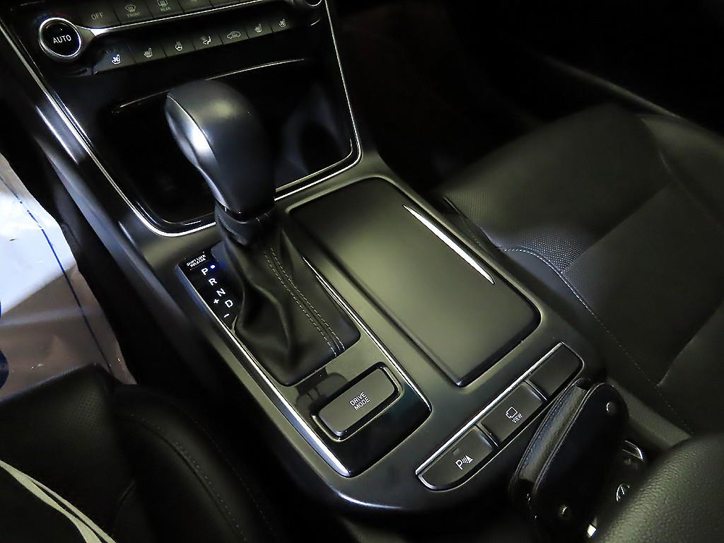 HYUNDAI Grandeur - Vista 12