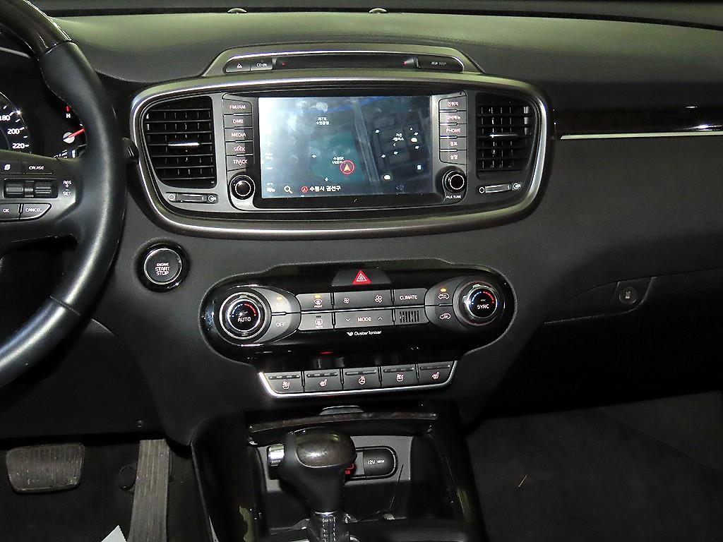 KIA Sorento - Vista 11