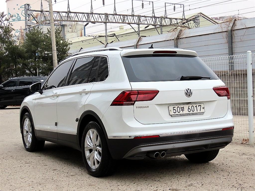Volkswagen Tiguan - Vista 3