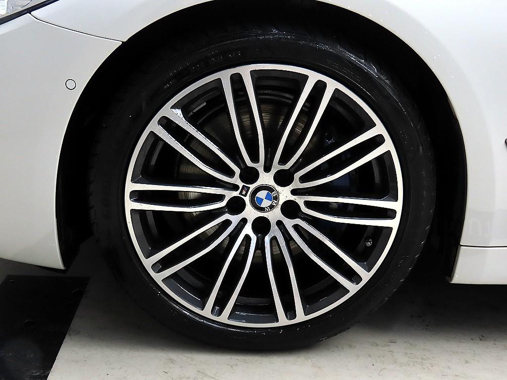 BMW 5 Series 2019 the color of pearl - Importación desde Corea - HF Imports Iquique - Foto 20