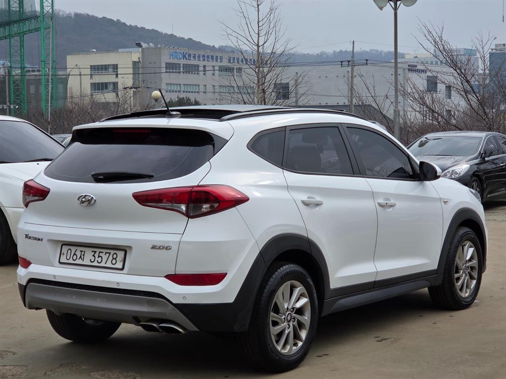 HYUNDAI Tucson - Vista 4