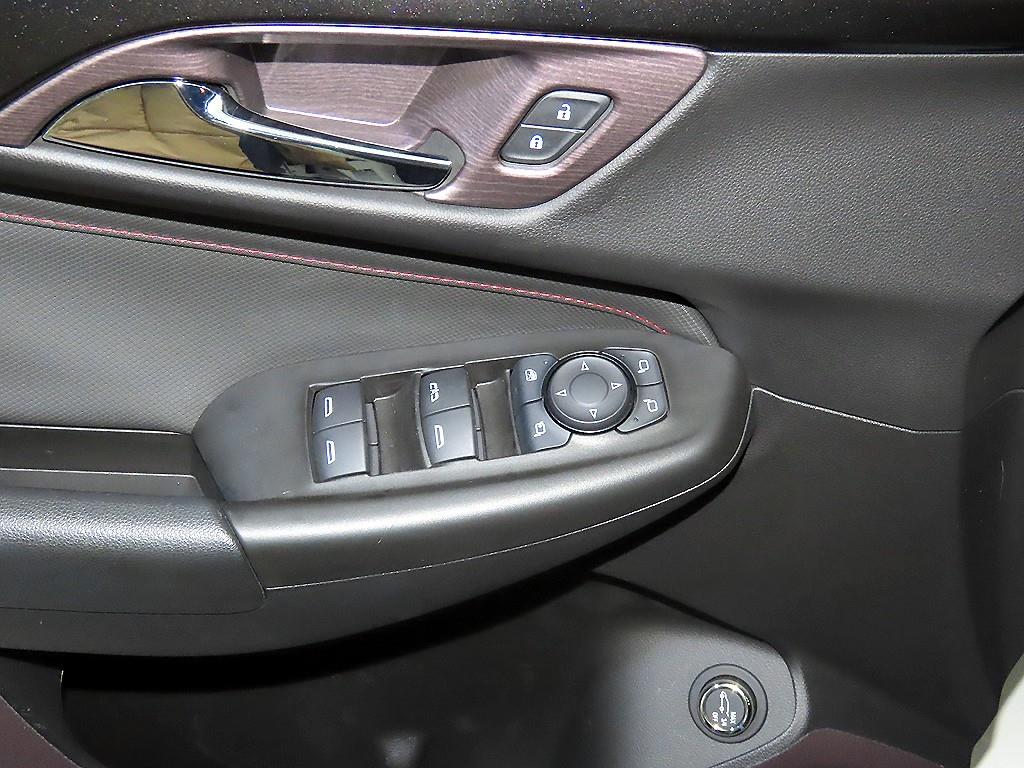 Chevrolet Trail Blazer 2025 Blanco - Importación desde Corea - HF Imports Iquique - Foto 14