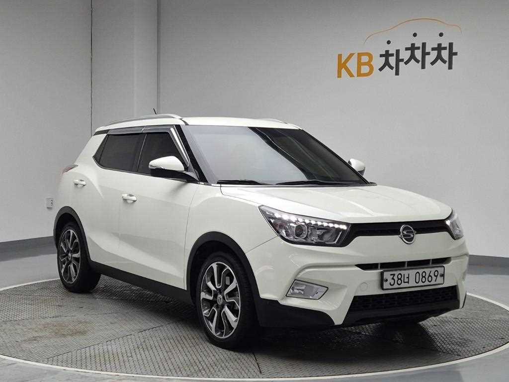 Ssangyong Tivoli - Vista 4