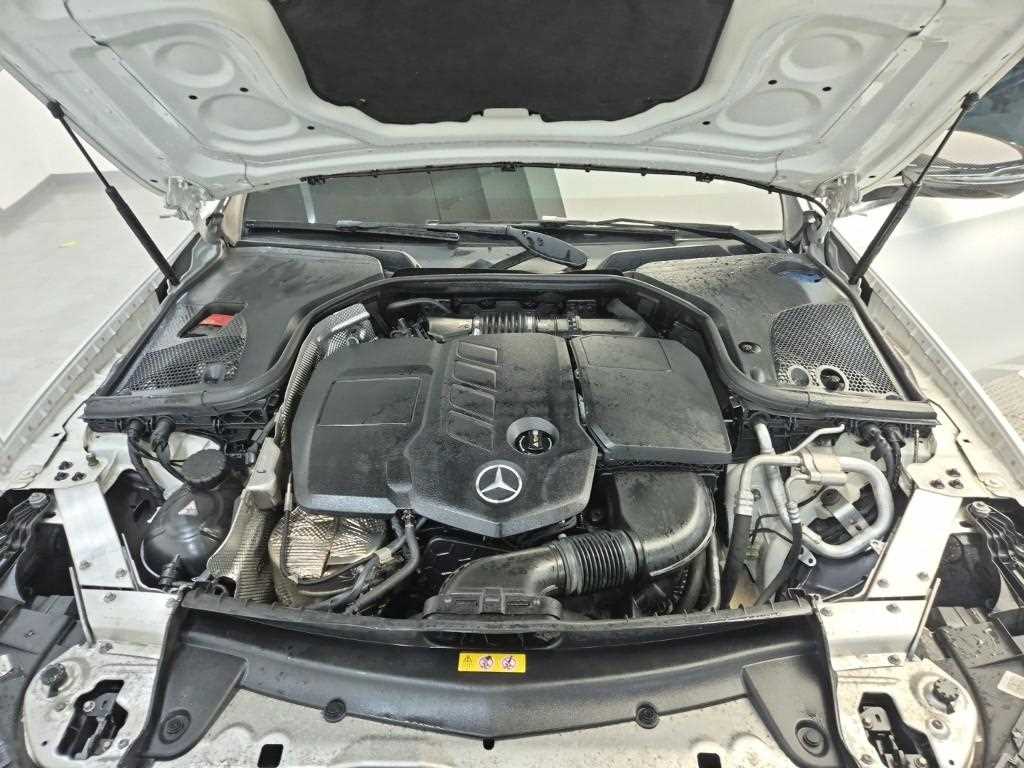 Mercedes Benz E class - Vista 5