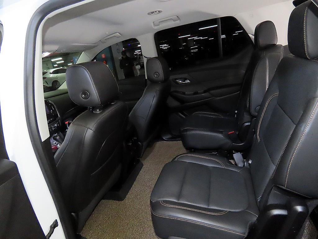 Chevrolet Travers - Vista 7