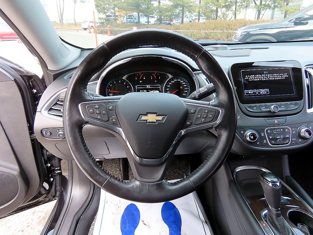 Chevrolet Malibu - Vista 8