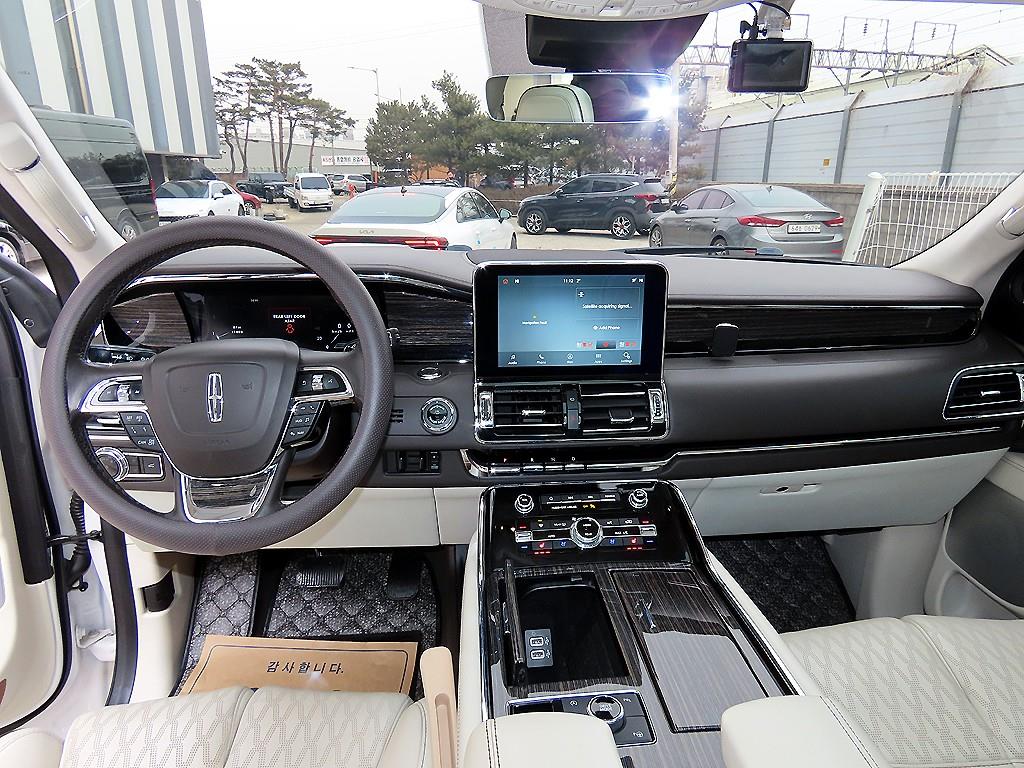 Lincoln Navigator - Vista 8