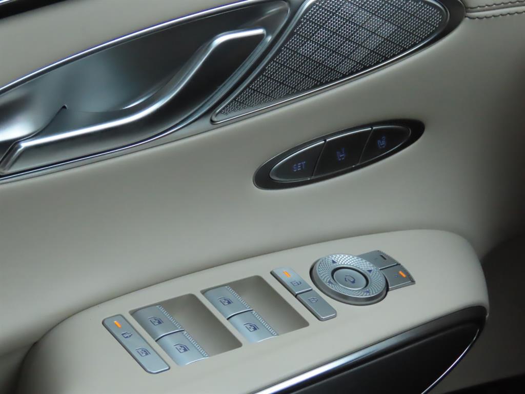 Genesis GV70 2025 Blanco - Importación desde Corea - HF Imports Iquique - Foto 11