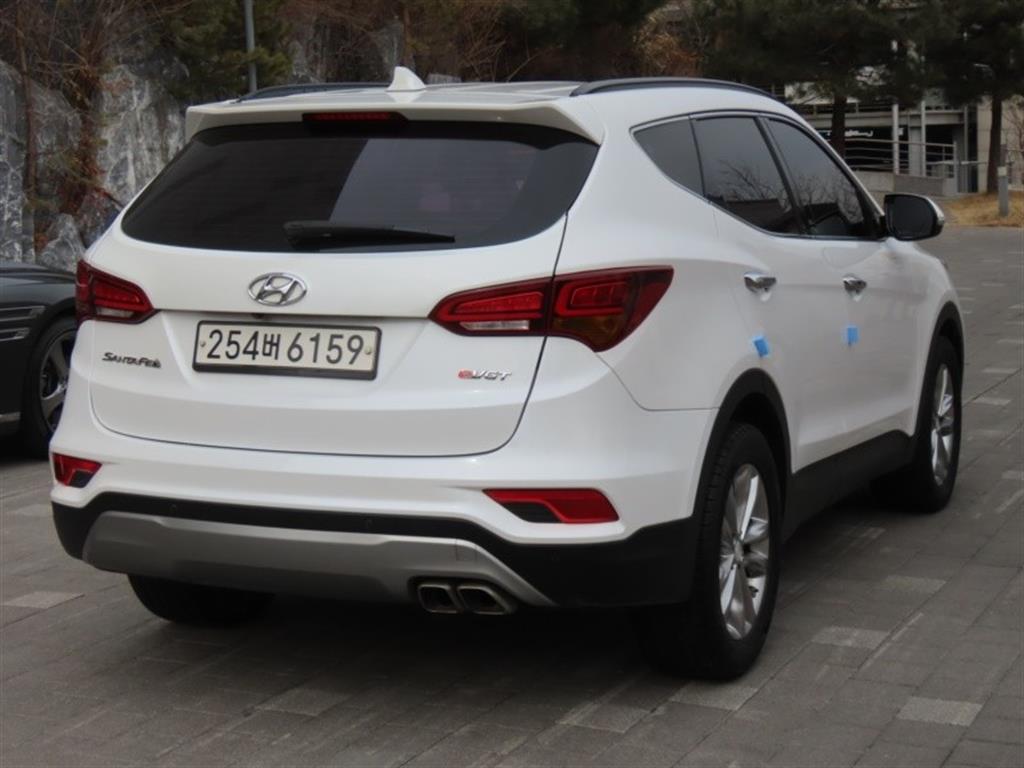 HYUNDAI Santa Fe - Vista 5