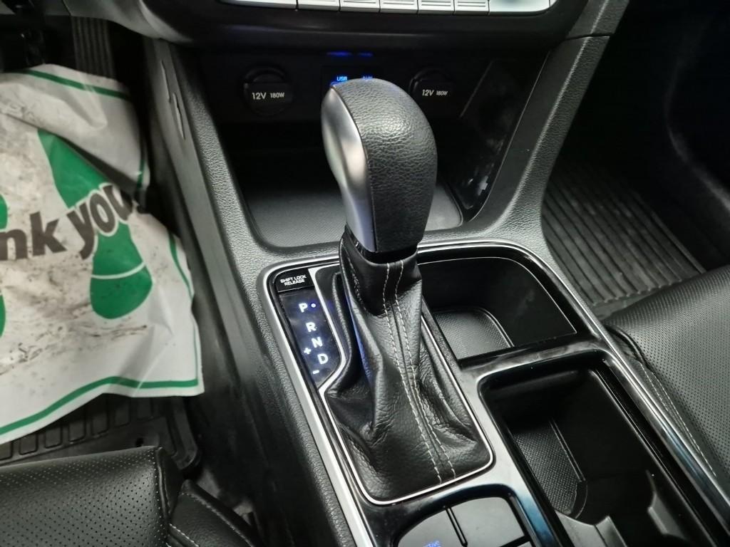 HYUNDAI Sonata - Vista 12