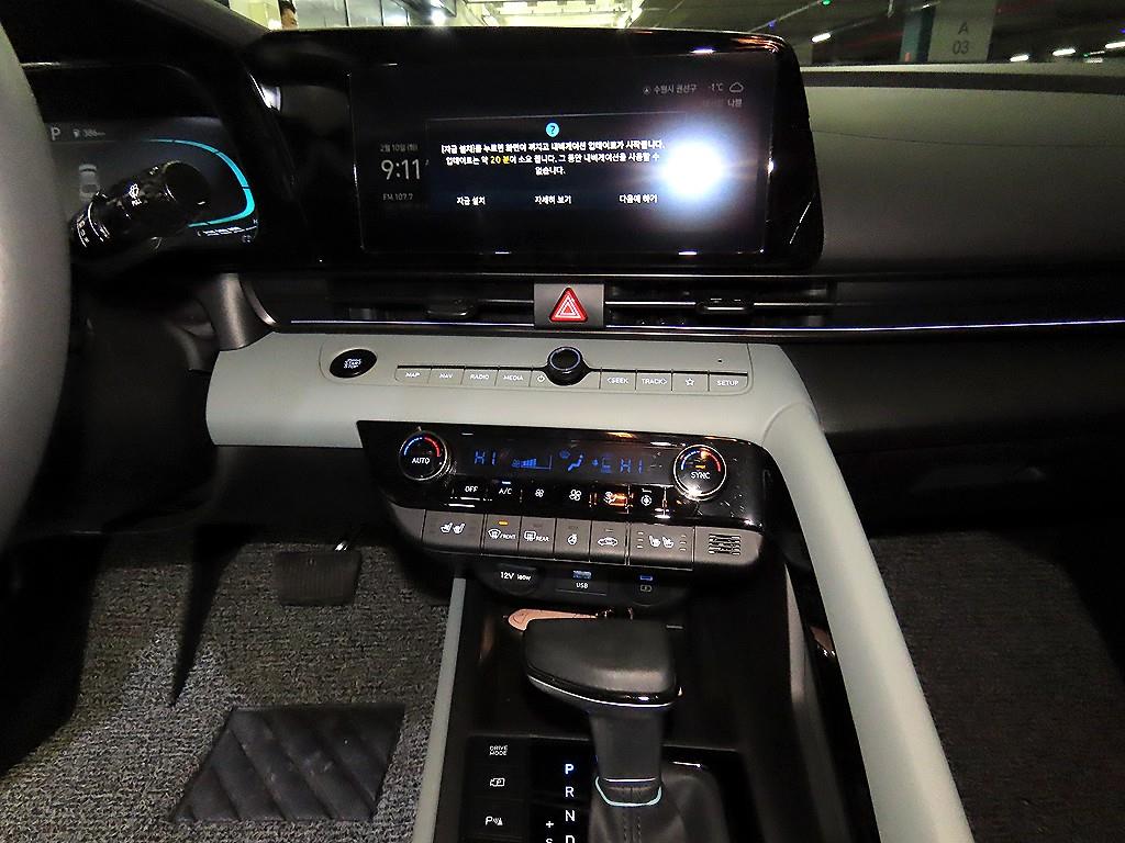 HYUNDAI Avante - Vista 11