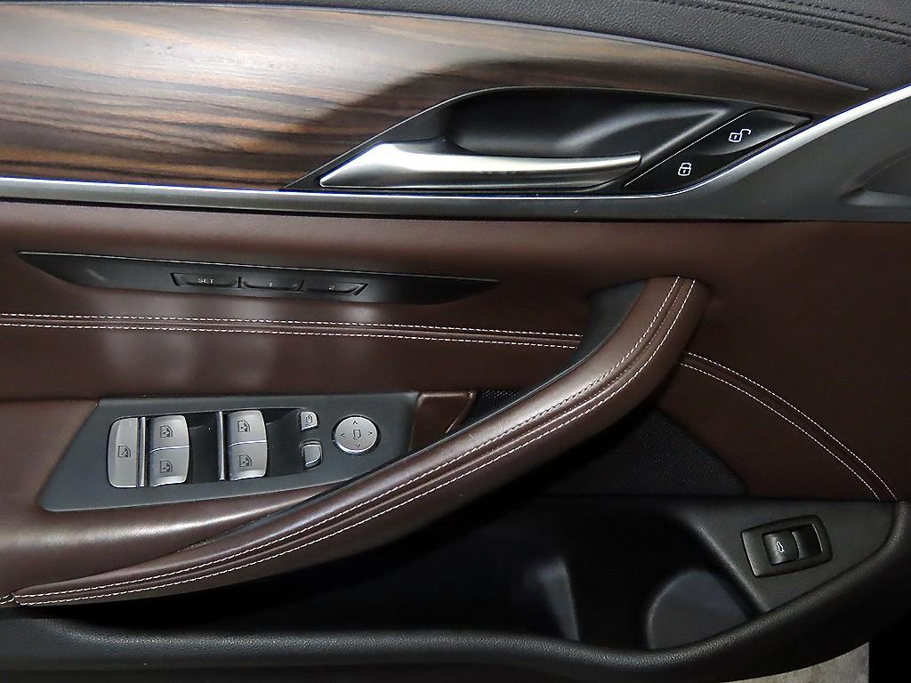 BMW 5 Series 2020 Negro - Importación desde Corea - HF Imports Iquique - Foto 13