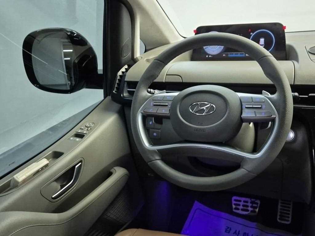 HYUNDAI Staria - Vista 9