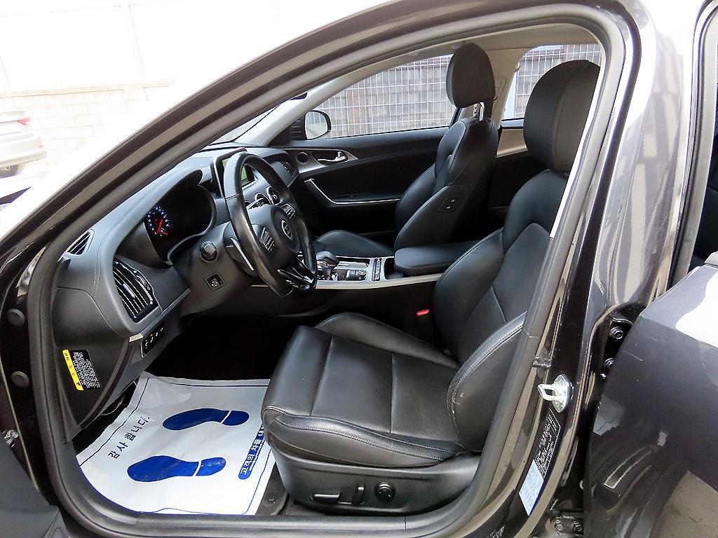 KIA Stinger - Vista 5