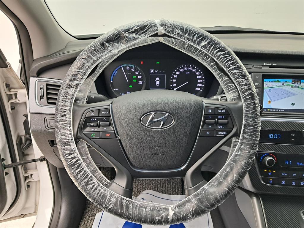 HYUNDAI Sonata - Vista 12