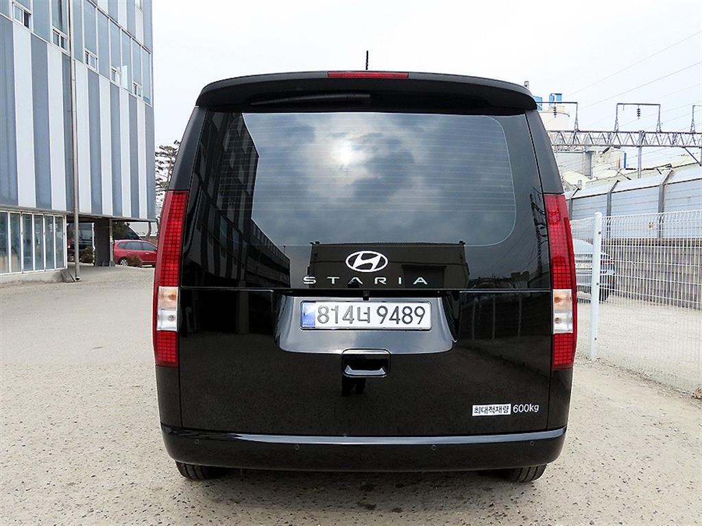 HYUNDAI Staria - Vista 4