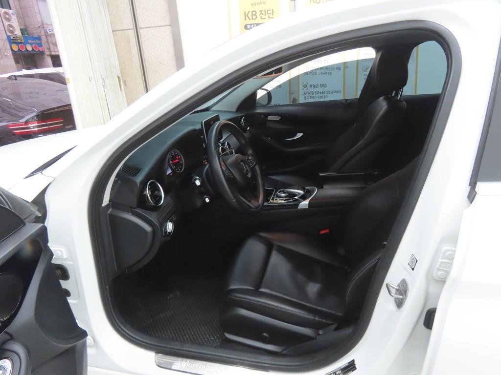 Mercedes Benz C Class - Vista 5