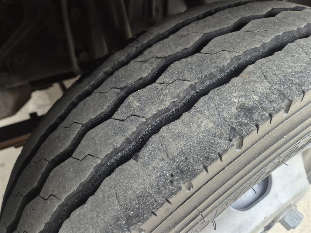 medium and large cargo truck 2015 Blanco - Importación desde Corea - HF Imports Iquique - Foto 18