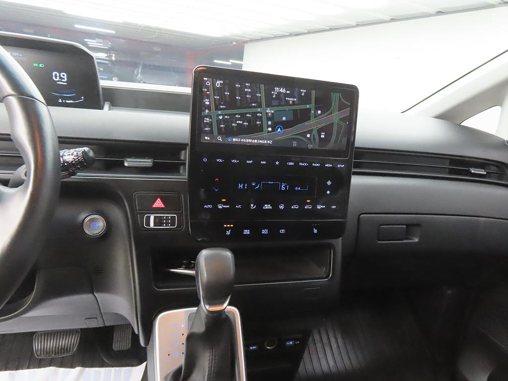 HYUNDAI Staria - Vista 11