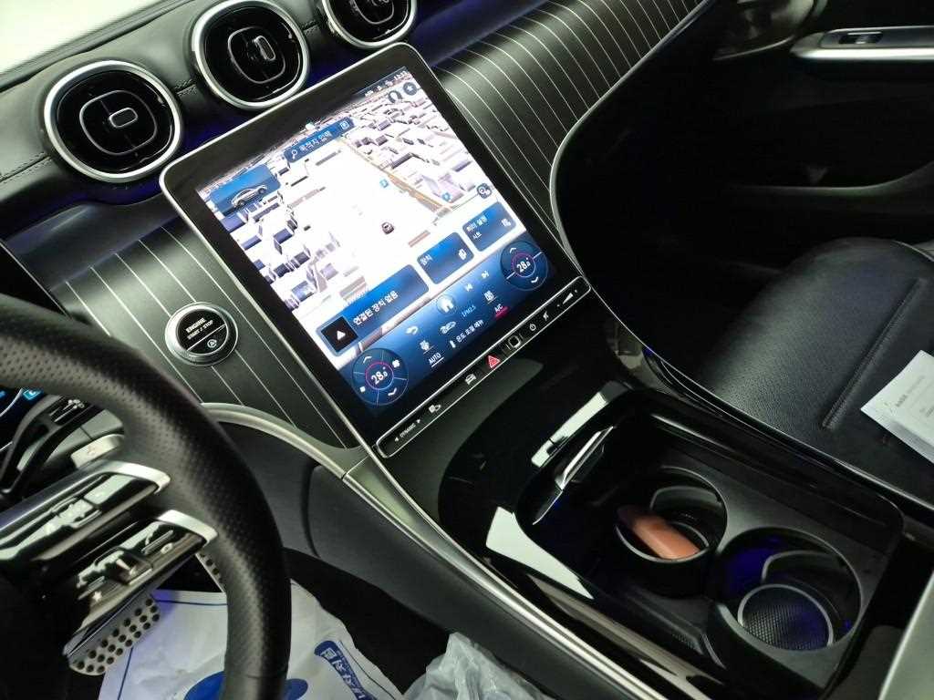 Mercedes Benz GLC Class - Vista 10