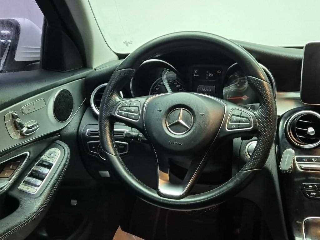 Mercedes Benz C Class - Vista 9