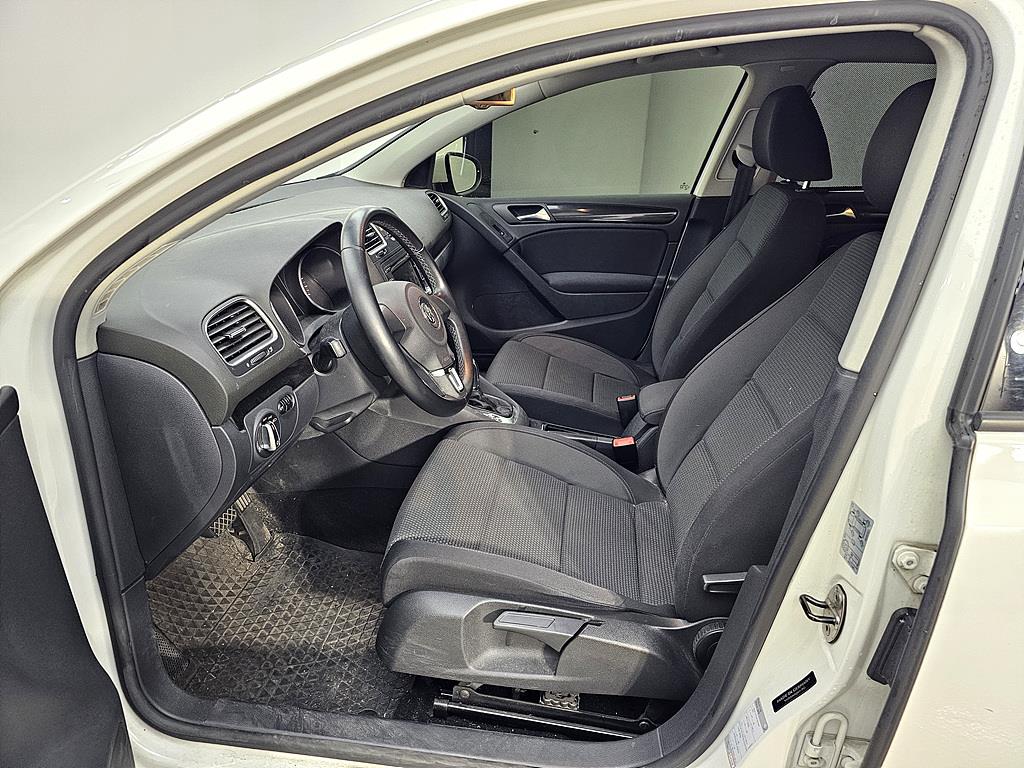 Volkswagen Golf - Vista 8