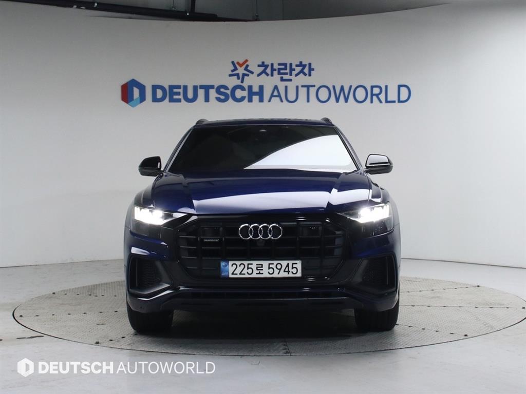 Audi Q8 - Vista 3