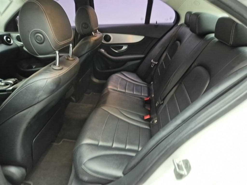 Mercedes Benz C Class - Vista 12
