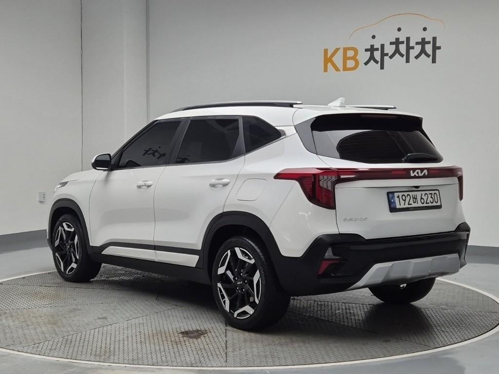 KIA Seltos - Vista 2