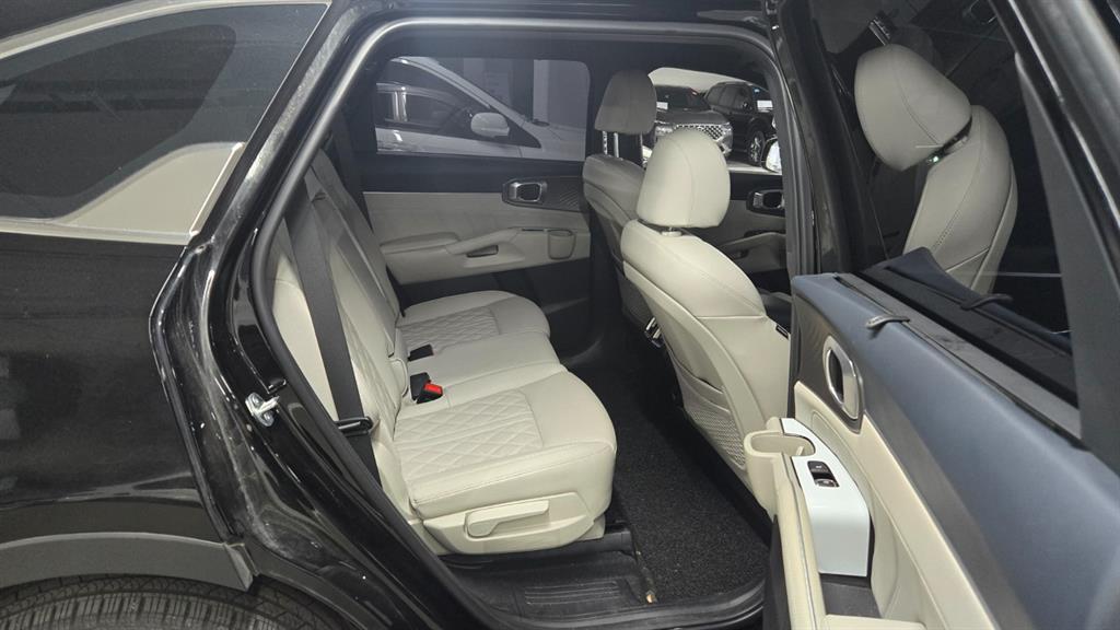 KIA Sorento - Vista 9