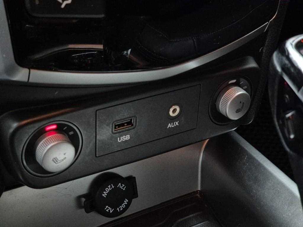 Ssangyong Tivoli 2016 Blanco - Importación desde Corea - HF Imports Iquique - Foto 16