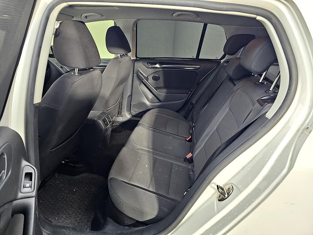 Volkswagen Golf - Vista 9