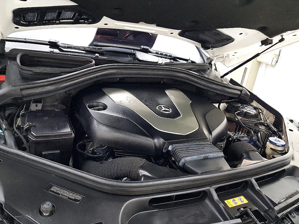 Mercedes Benz GLE Class - Vista 6