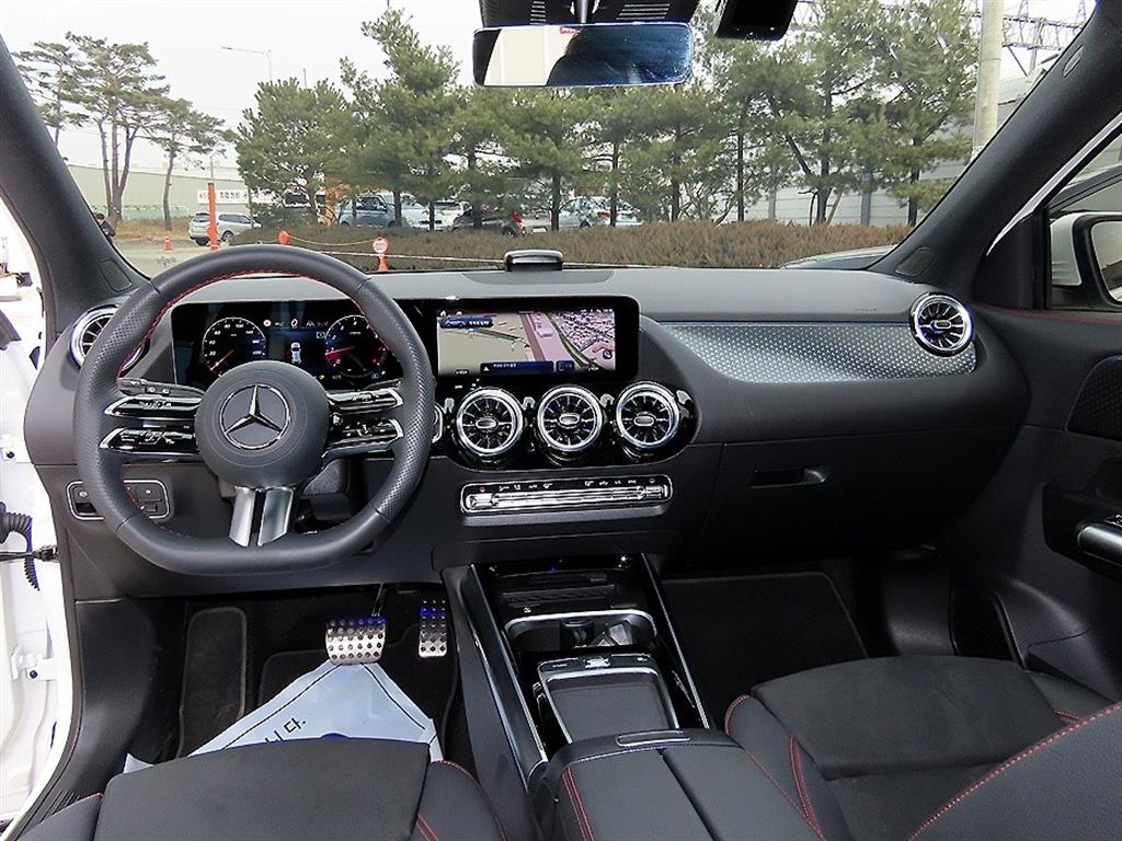 Mercedes Benz GLA Class - Vista 7