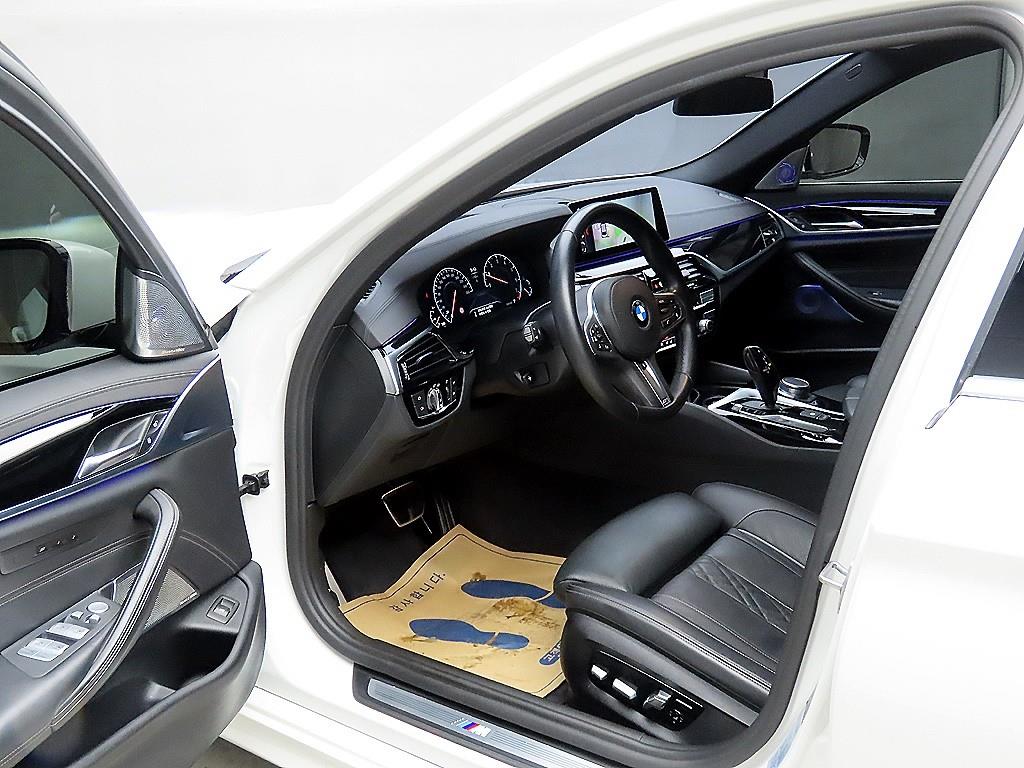 BMW 5 Series - Vista 5