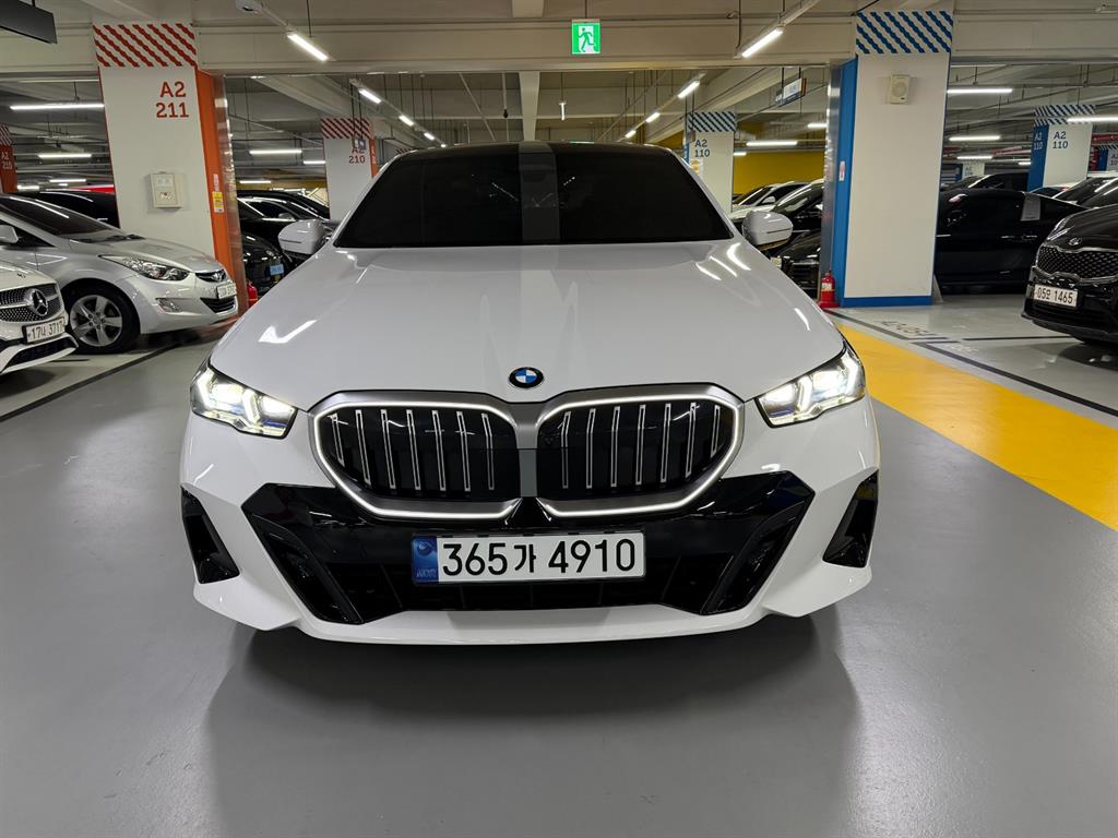 BMW 5 Series 2024 Blanco - Importación desde Corea - HF Imports Iquique - Foto 1