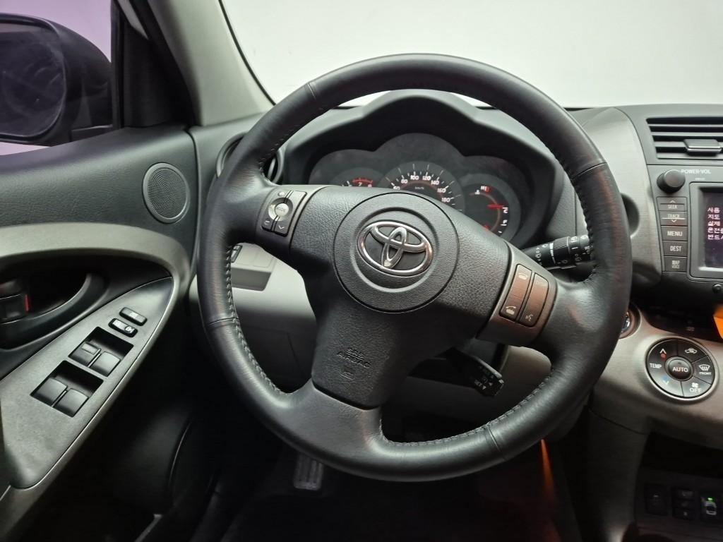 Toyota RAV4 - Vista 9