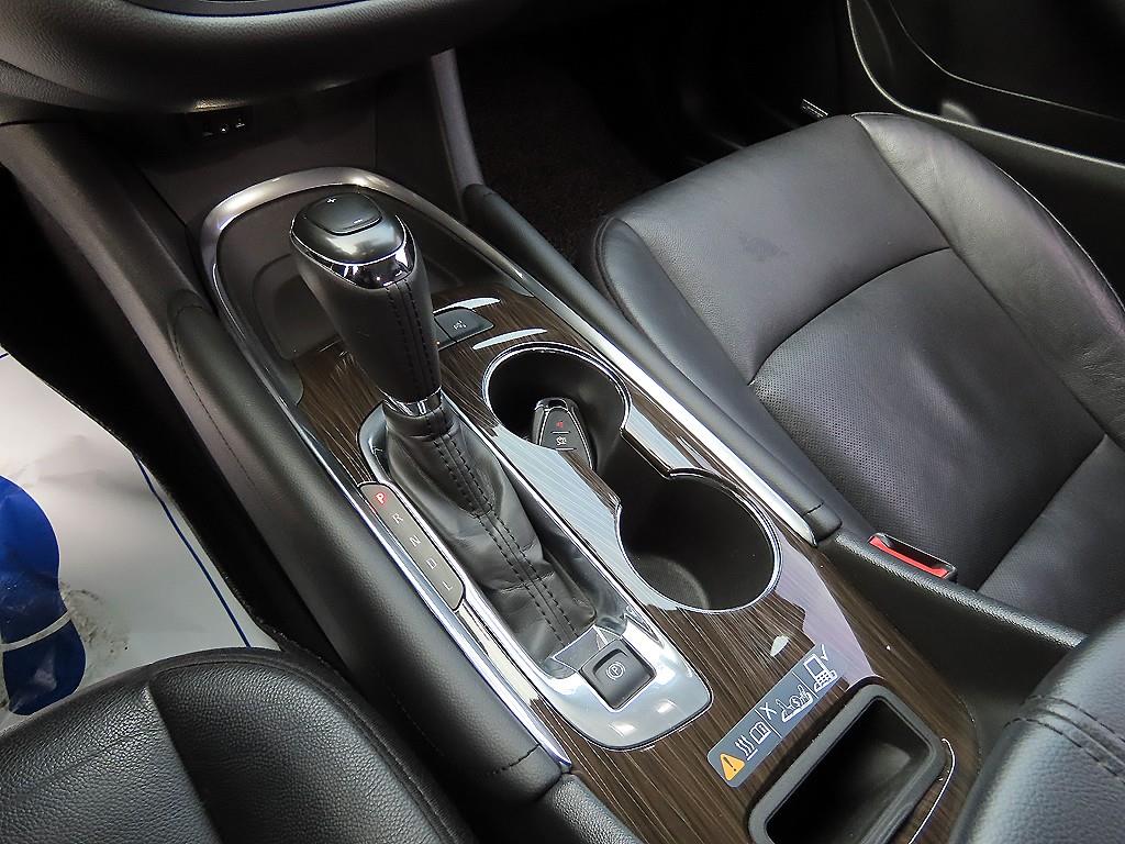 Chevrolet Malibu - Vista 10