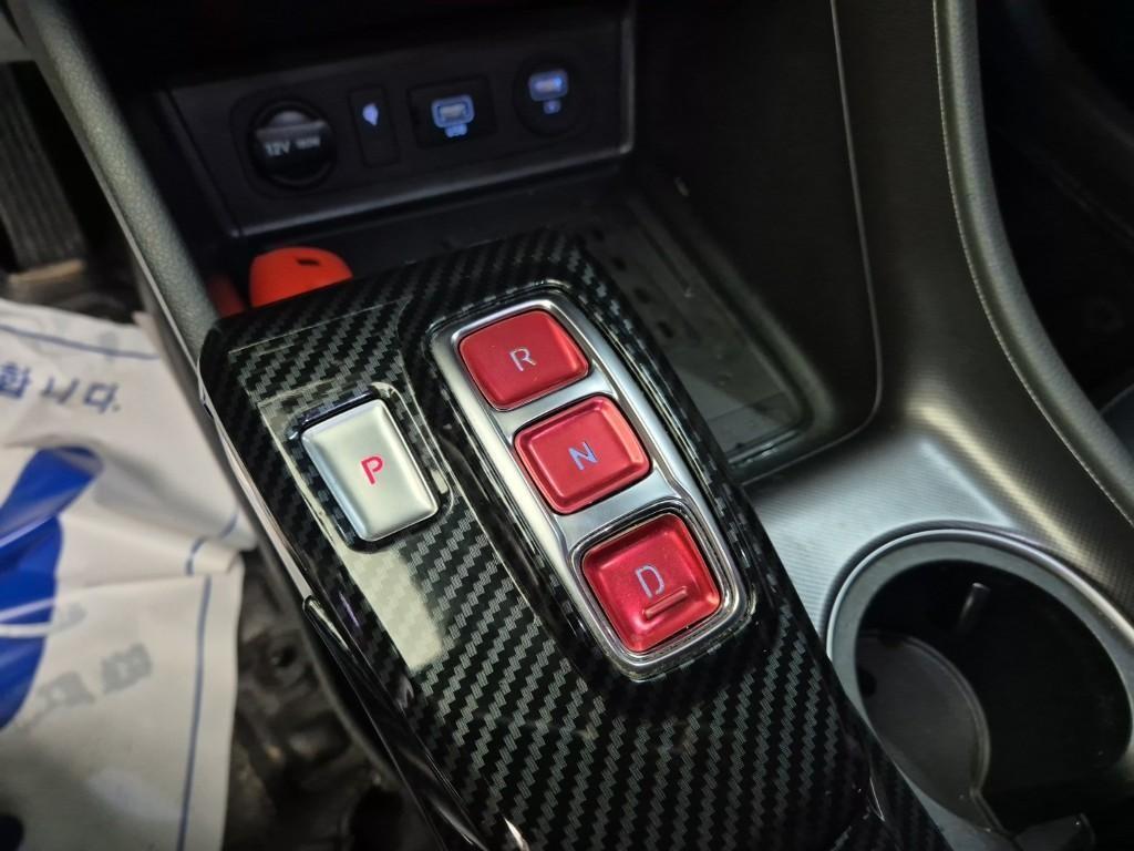 HYUNDAI Sonata - Vista 8