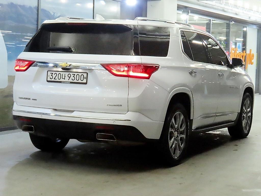 Chevrolet Travers - Vista 4