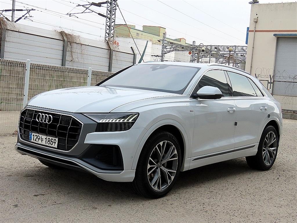 Audi Q8 - Vista 2