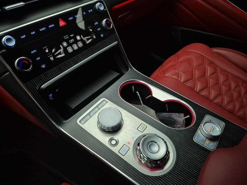 Genesis GV80 - Vista 8