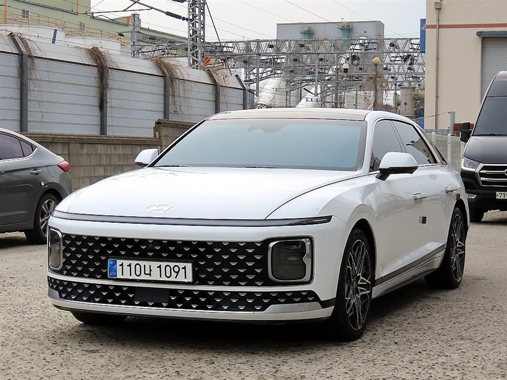 HYUNDAI Grandeur - Vista 2