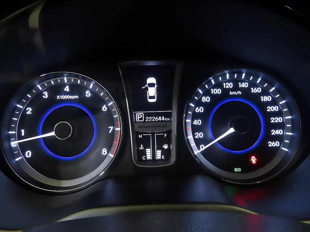 HYUNDAI Grandeur - Vista 9