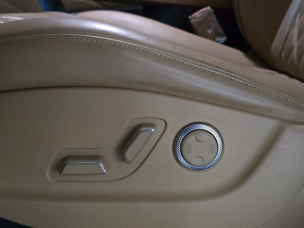 Genesis GV80 - Vista 9